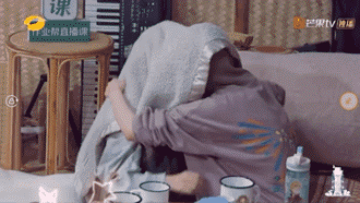 盤點那些雙女主雜誌封面,歐陽娜娜張子楓殺瘋了,姐姐們的更絕 盤點那些雙女主雜誌封面,歐陽娜娜張子楓殺瘋了,姐姐們的更絕