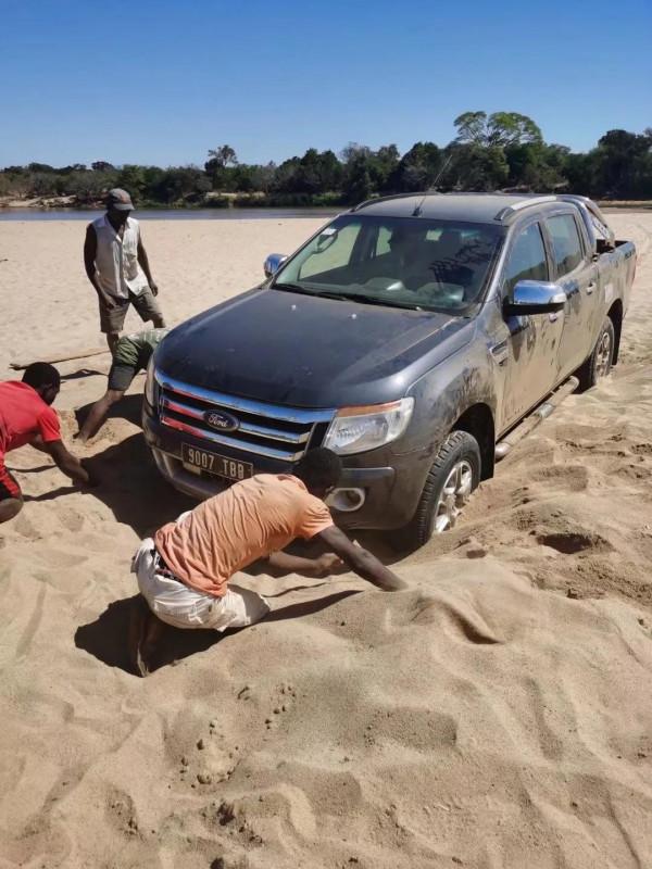 無奈非漂,路上究竟會有多少危險? 無奈非漂,路上究竟會有多少危險?