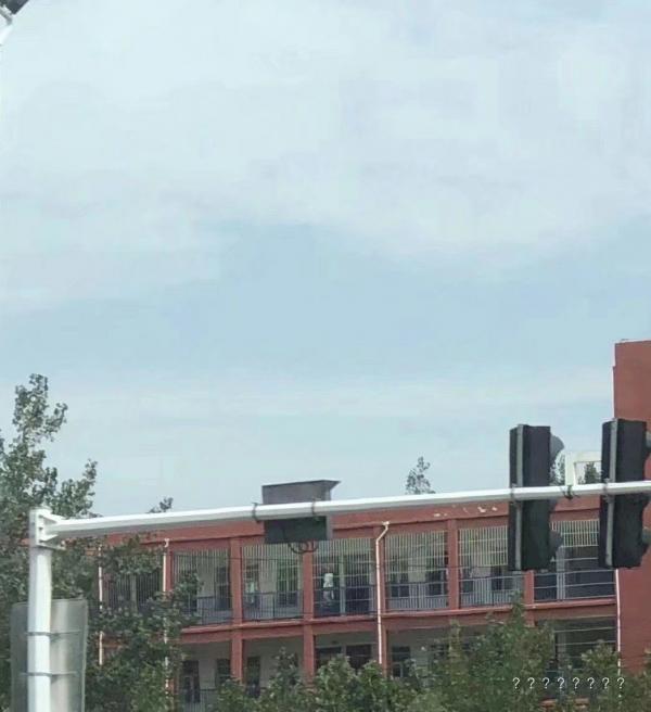 開學後的學校又多花樣:畢業生慶幸畢業得早,在讀生表示很壓抑 開學後的學校又多花樣:畢業生慶幸畢業得早,在讀生表示很壓抑