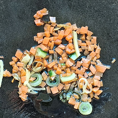 米飯只配一碗飯，我也會選炒飯（聖誕花環版）