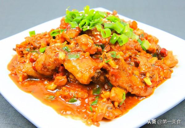 雞肉鮮嫩有竅門，不要直接下鍋炒，多加這一步，肉質滑嫩又酸辣