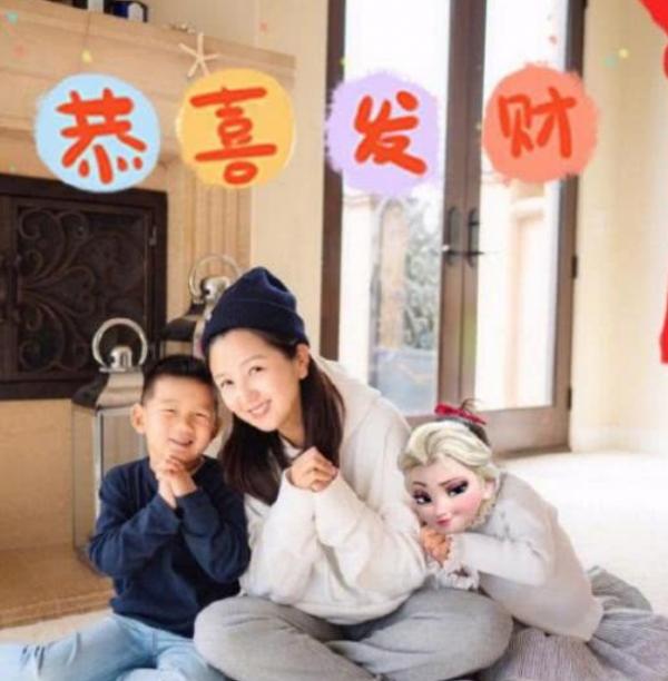 35歲的何潔,走到今天該怪誰呢?成於“超女”敗於“婚姻” 35歲的何潔,走到今天該怪誰呢?成於“超女”敗於“婚姻”