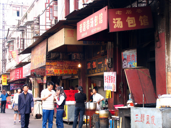 湖北人為啥喜歡用一次性餐具來吃飯?看完懂了,原來不是為了省錢 湖北人為啥喜歡用一次性餐具來吃飯?看完懂了,原來不是為了省錢