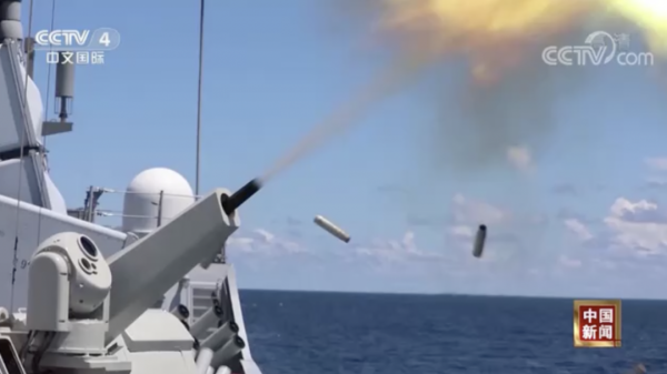 南海，中國艦艇編隊連演4天