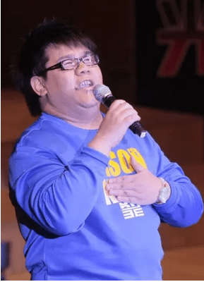 憑《星光大道》爆紅，39歲銷聲匿跡，盲人楊光究竟哪一步走錯了？