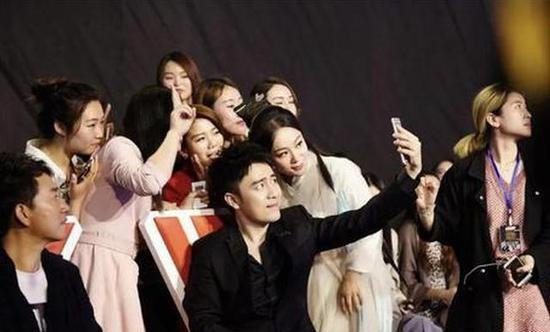 敗光百億隻用3年，投資3億又遭王思聰嘲諷，陳歐比你想象中更傳奇