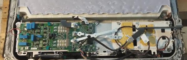 特斯拉Powerpack上的一體化電池方案