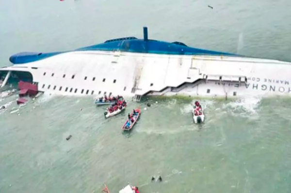 6824噸“世越號”沉船，韓國無能為力，中國成功打撈，卻虧損11億