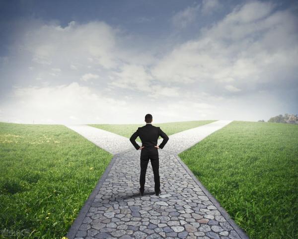 選擇永遠大於努力,無論婚姻、事業、合作伙伴,還是擇友擇校買房 選擇永遠大於努力,無論婚姻、事業、合作伙伴,還是擇友擇校買房