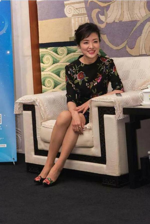 周濤：成熟大氣，溫柔端莊，有著中國女性的古典美