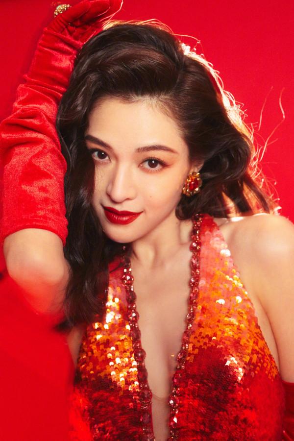 生圖被說是俗氣網紅風，精修圖又被嫌棄P過頭，鍾楚曦該怎麼辦？