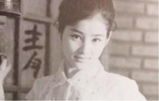 1945年，連長愛上日本女戰俘，30多年後，兩人孩子繼承上億家產