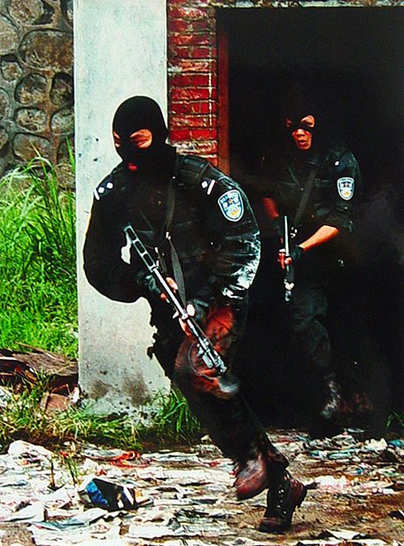 牆內開花牆外香,從陸軍嫌棄到特警追捧,中國79衝為何服役40年? 牆內開花牆外香,從陸軍嫌棄到特警追捧,中國79衝為何服役40年?