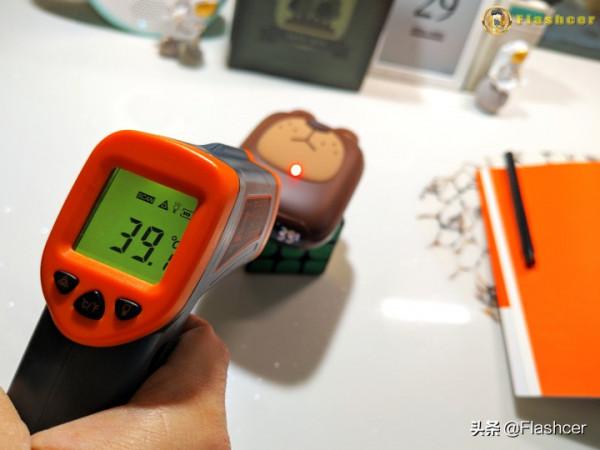 智慧3檔溫控雙面發熱,10000mAh電量,素樂質造N17暖手充電寶體驗 智慧3檔溫控雙面發熱,10000mAh電量,素樂質造N17暖手充電寶體驗