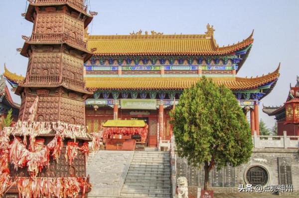 廟還是景區？這個充滿人間煙火氣息的古廟，所遭遇的身份困局