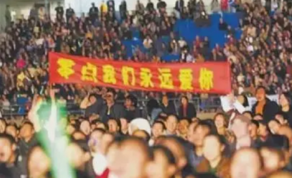 周曉鷗退出後，零點樂隊經歷了怎樣的掙扎，那些成員過得怎樣了？