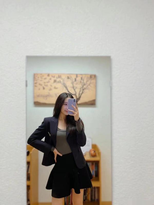 趙文卓女兒國外獨自慶生！曬美照清純動人，住宅華麗學費一年87萬