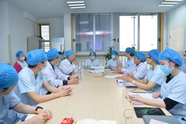 大手術，零出血！女嬰膽管擴張至碗口大，手術創七個&OpenCurlyDoubleQuote;世界第一&rdquo;