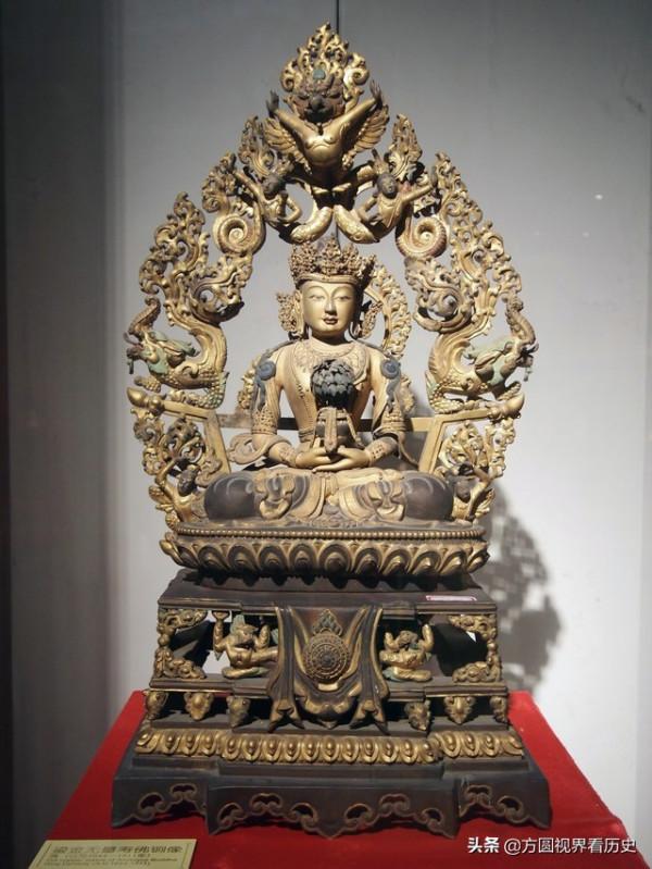 挖到文物拒絕上交，幾經勸說文物迴歸博物館，結局皆大歡喜