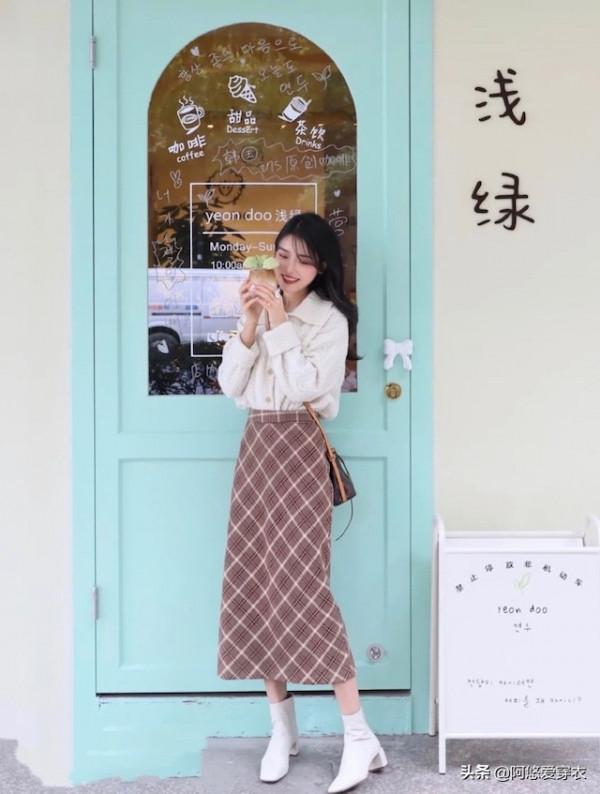 秋冬買靴子,儘量少買黑色,這4種“高階色”時髦也百搭,顯腿長 秋冬買靴子,儘量少買黑色,這4種“高階色”時髦也百搭,顯腿長