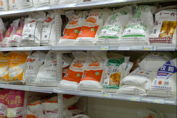 同樣是麵粉,“1355”和“3244”區別很大,學會再買不吃虧 同樣是麵粉,“1355”和“3244”區別很大,學會再買不吃虧