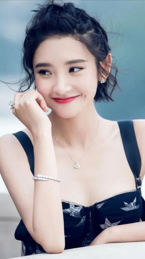 唐藝昕，著名演員