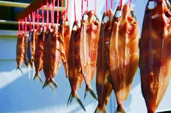 醃臘魚別隻放鹽了，從選魚醃魚到風乾，教你正宗做法，臘香味超足