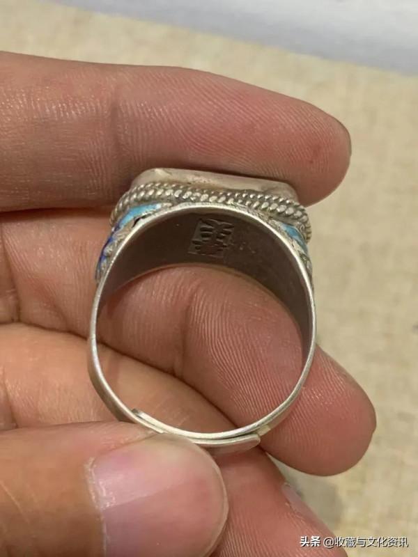 清代銀燒藍翡翠戒指鑑賞