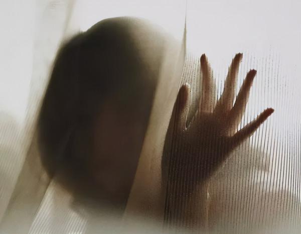 一波三折！面試N次，好不容易請到女傭，她卻進了新加坡警察局