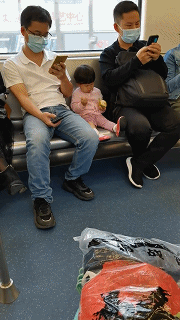 我好像撿到太上老君用的手機了，這不比iPhone 13厲害？