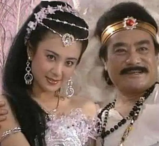 《封神榜》31年：藍天野封神，男主31年無作品，女主自毀前程