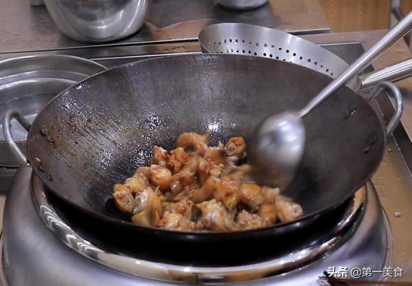 豬蹄怎麼做才好吃?廚師長教你秘製做法,簡單易學,比飯店還軟糯 豬蹄怎麼做才好吃?廚師長教你秘製做法,簡單易學,比飯店還軟糯