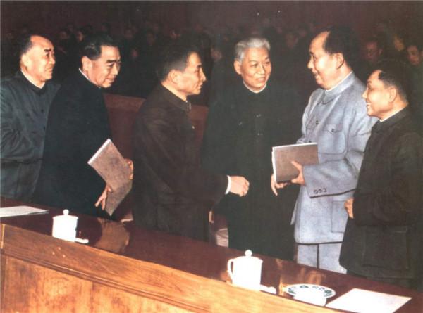 1955年，軍委連開兩天會議敲定元帥11位，為何後來缺一人？
