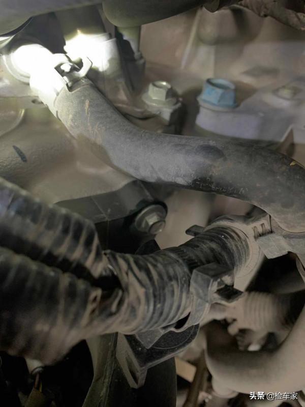 外企女白領中意日系車,買輛二手日產天籟練手,賣家慘被拉黑 外企女白領中意日系車,買輛二手日產天籟練手,賣家慘被拉黑