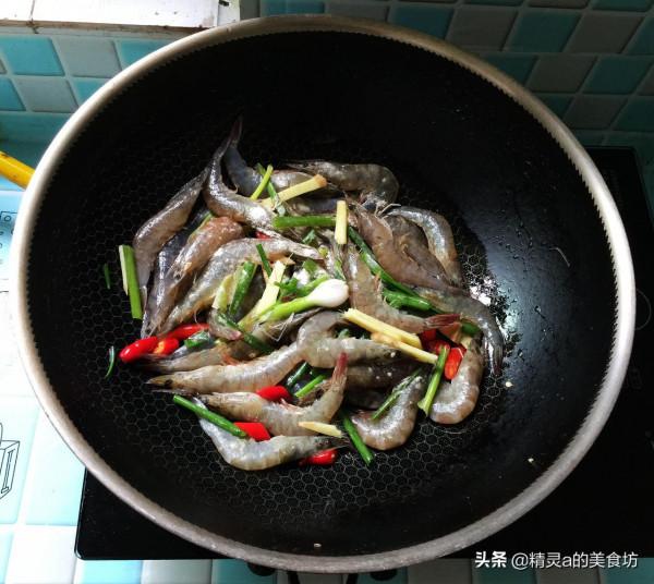 鹽焗蝦這麼做,不用一滴油和水,5分鐘端上桌,Q彈又美味,超喜歡 鹽焗蝦這麼做,不用一滴油和水,5分鐘端上桌,Q彈又美味,超喜歡