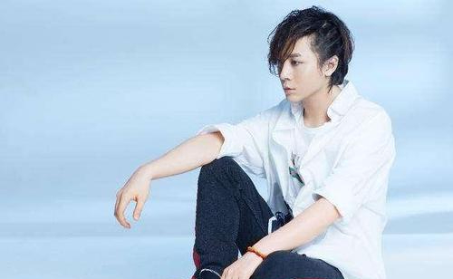 年收入過千萬的五位網紅,有的裸辭意外走紅,而他是實至名歸 年收入過千萬的五位網紅,有的裸辭意外走紅,而他是實至名歸