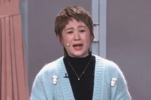 春晚明星5大搞笑瞬間:馬麗把艾倫叫成大春,撒貝南說錯廣告主名 春晚明星5大搞笑瞬間:馬麗把艾倫叫成大春,撒貝南說錯廣告主名