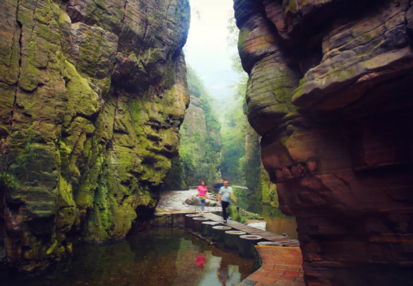 相約龍潭大峽谷,感受它的雄闊與深幽之美 相約龍潭大峽谷,感受它的雄闊與深幽之美