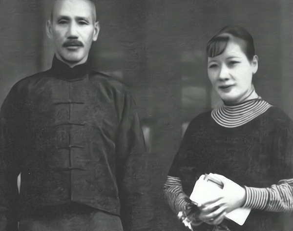 他是軍學泰斗,日本天皇親贈軍刀,遇害後被追認為共和國烈士 他是軍學泰斗,日本天皇親贈軍刀,遇害後被追認為共和國烈士