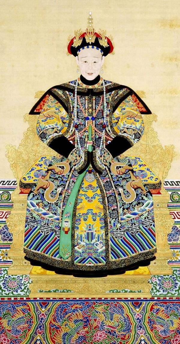 一睹清朝22個皇后真像，光緒皇后(即隆裕太后)簡直不要太&quot;好看&quot;
