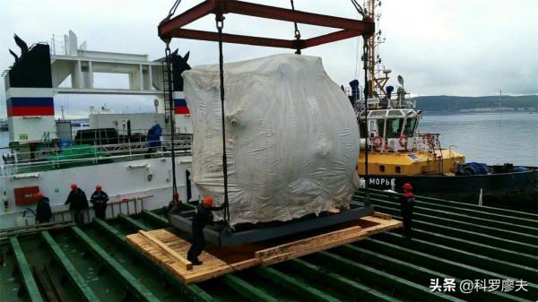 同為姊妹艦,33歲的遼寧艦嶄新如初,36歲的庫茲涅佐夫號破敗不堪 同為姊妹艦,33歲的遼寧艦嶄新如初,36歲的庫茲涅佐夫號破敗不堪