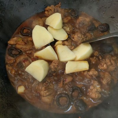 這道家常黃燜雞～，我一年四季都想吃