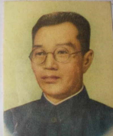 1977年萬毅向黨中央提一請求，鄧小平看後批示：他過去是有貢獻的