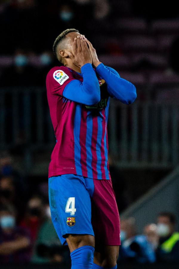 足球——西甲:巴塞羅那平格拉納達 足球——西甲:巴塞羅那平格拉納達