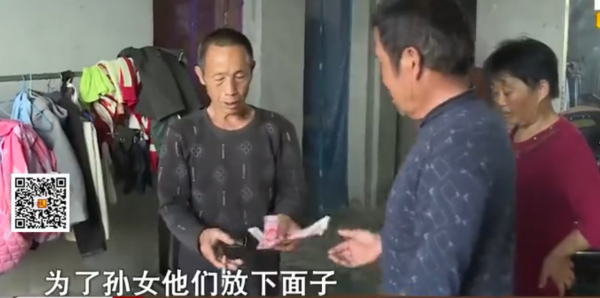 11歲“麻花女孩”李潔智力低於2歲，後背植入30顆螺釘，後來怎樣