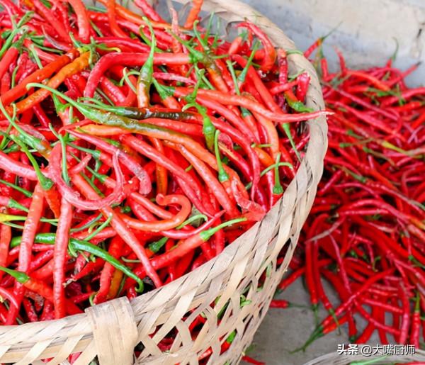 貴州大娘教你做辣椒醬,別隻會放鹽,多放2樣味道香,放1年不長毛 貴州大娘教你做辣椒醬,別隻會放鹽,多放2樣味道香,放1年不長毛