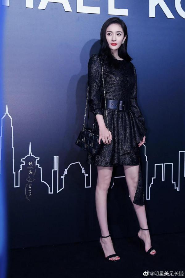 楊冪參加活動圖 楊冪參加活動圖