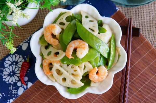 寒潮來了，天冷怎麼補身體？女士吃“3白”，男人吃“3黑”，安穩