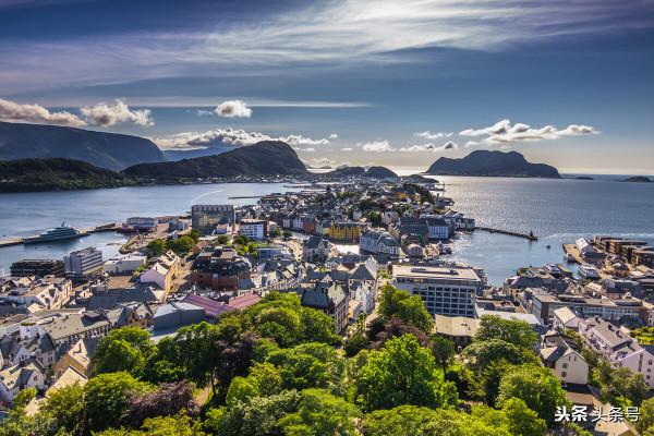 億萬富豪如何轉移財產？投資、移⺠、離岸信託…