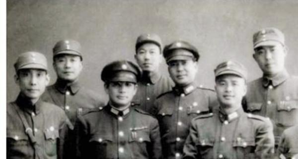 沙家浜36個傷員10人死於敗血症,1人被沖走,25人也能發展一個旅 沙家浜36個傷員10人死於敗血症,1人被沖走,25人也能發展一個旅